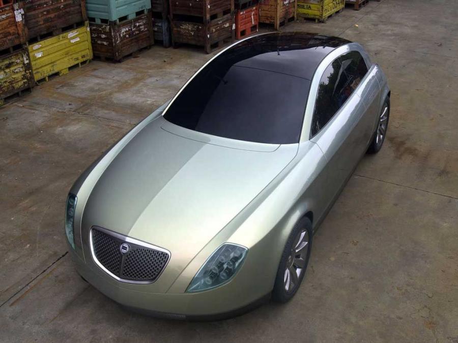  Lancia Granturismo Concept 2002 года  (фото 3 из 10)